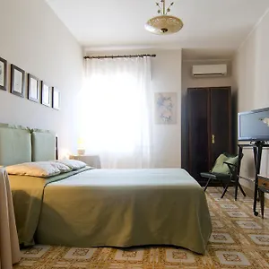 https://mimi-rooms.in-sardinia.net